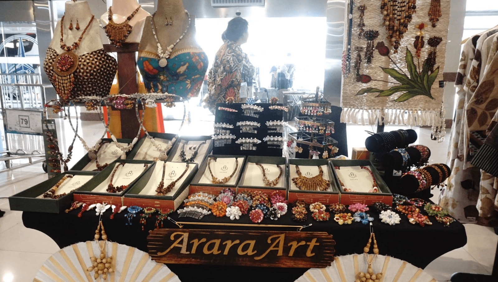 UMKM Surabaya Tampil di Pelabuhan Tanjung Perak Saat Penyambutan Kapal Pesiar Riviera